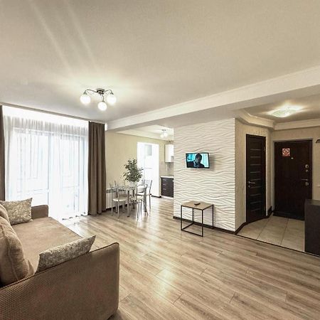 Artal Apartment On Obolonskyi Avenue 16A, 2 Bedroom Kiev Exteriör bild