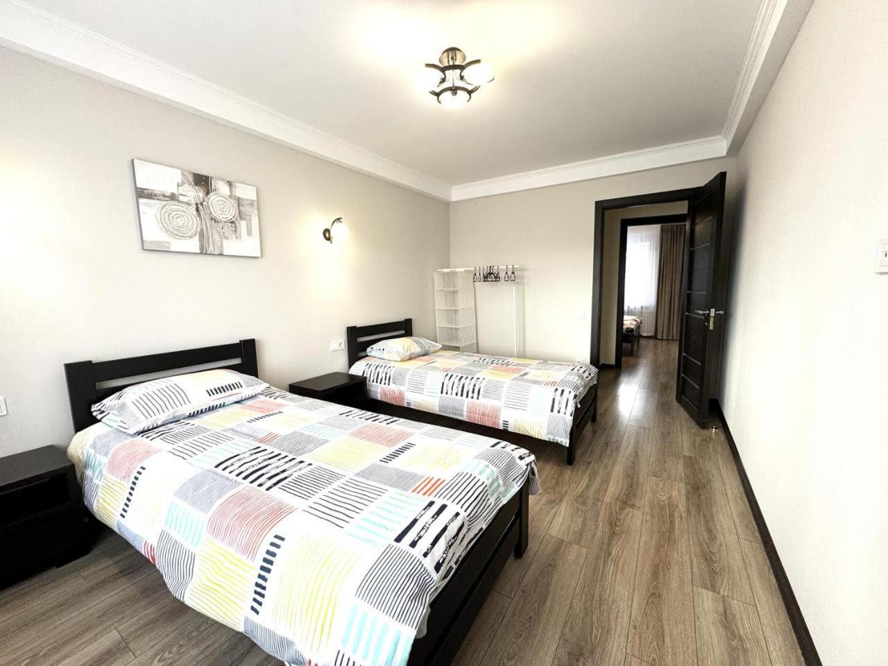 Artal Apartment On Obolonskyi Avenue 16A, 2 Bedroom Kiev Exteriör bild