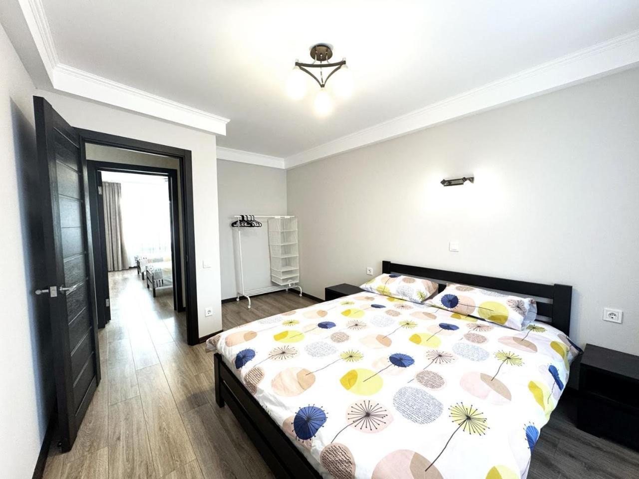Artal Apartment On Obolonskyi Avenue 16A, 2 Bedroom Kiev Exteriör bild